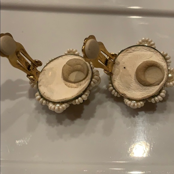 Beautiful Antique Floral Clip On Earrings - Picture 5 of 5